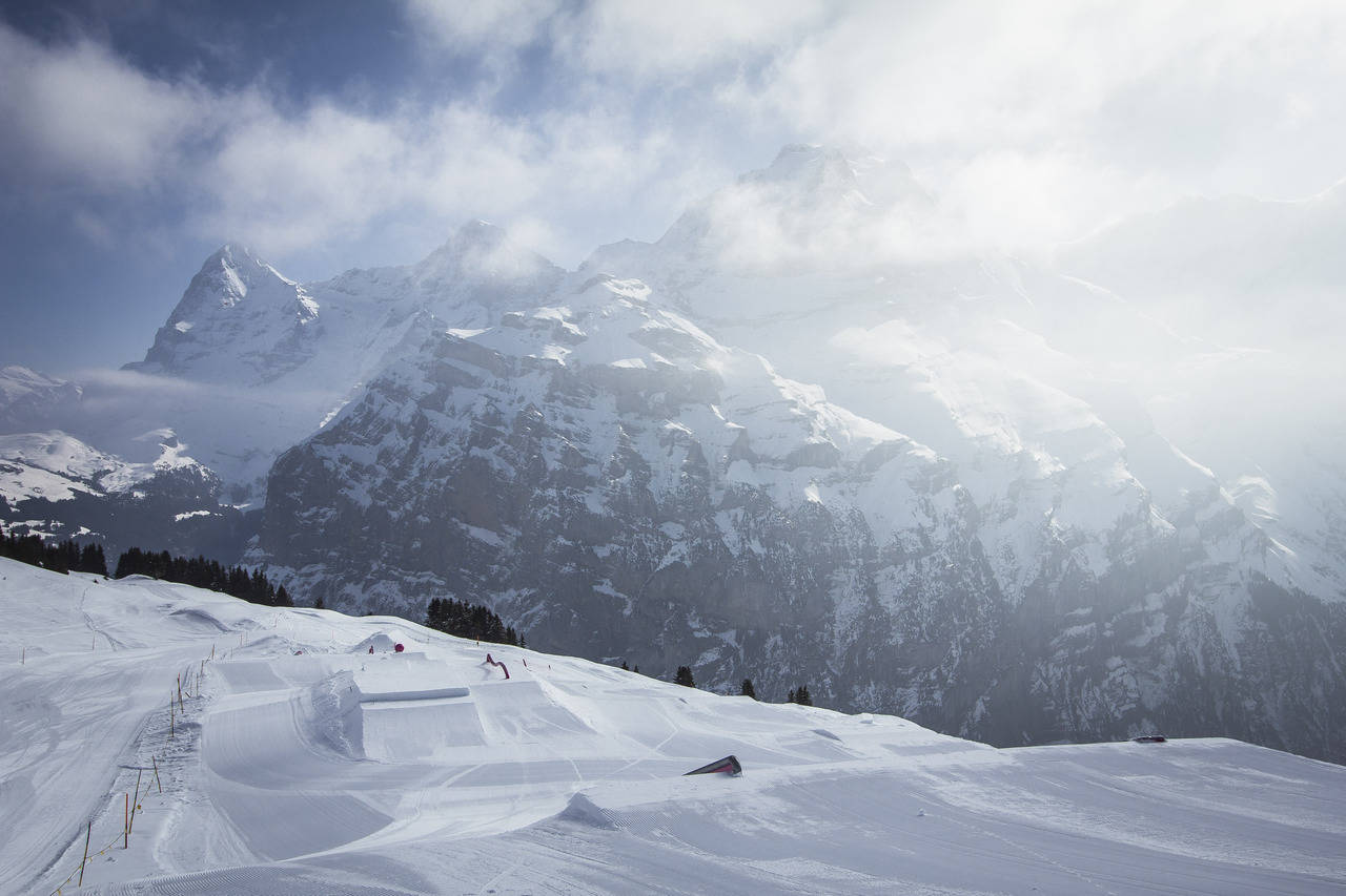 Skyline Snowpark Schilthorn set up by Marco Joerger