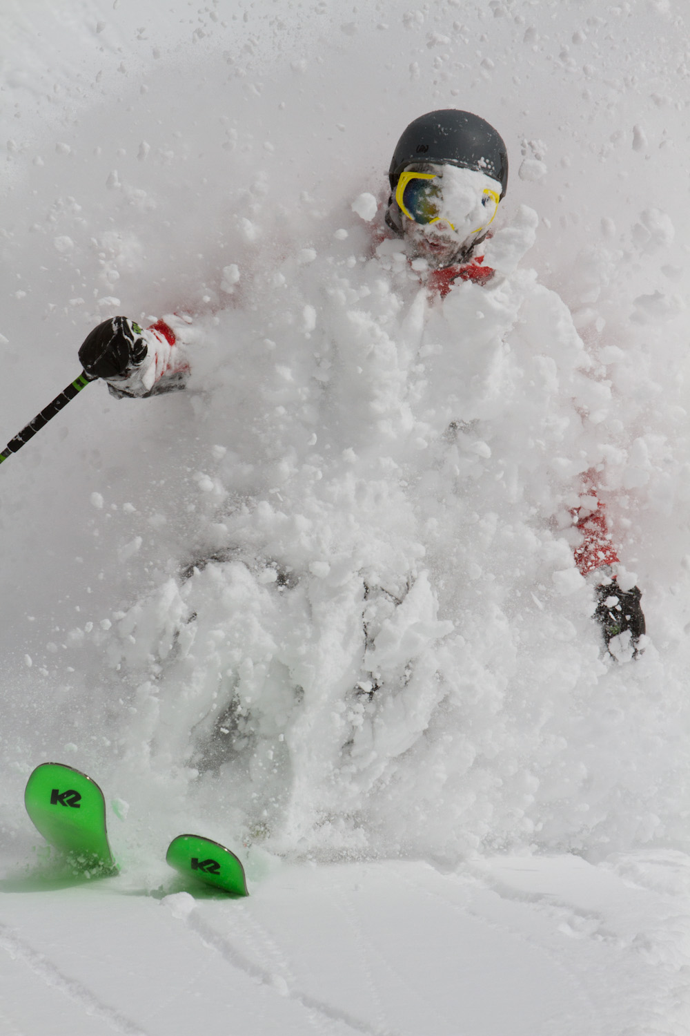 Andy Mahre blasts through deep Japanese powder at Hakuba Cortina ski area.