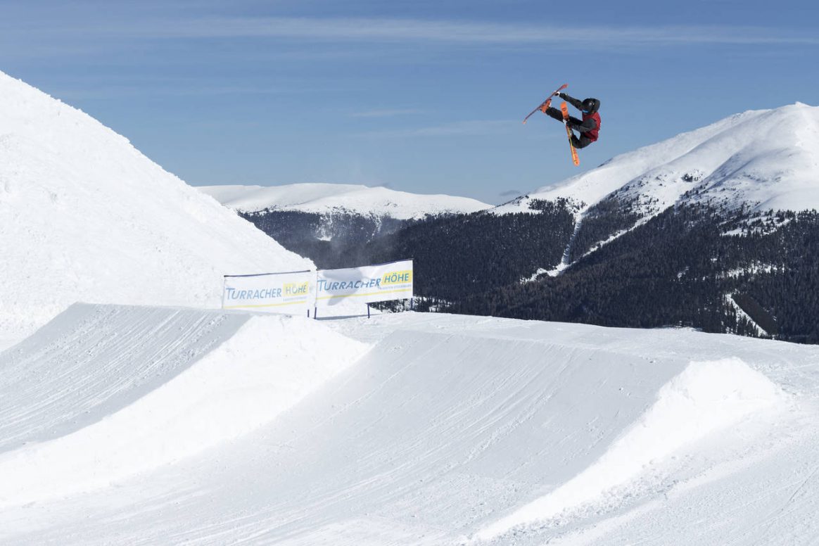 Lot's of action will go down at the QParks Freeski Tour at Snowpark Turracher Höhe, so make sure to register and participate at the Nock'n'Rock captured by Katja Pokorn