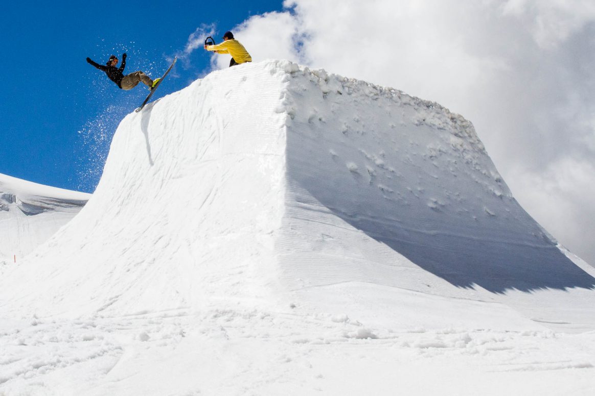 LauriKivari-TailstallCube-Zermatt-EthanStone-7735