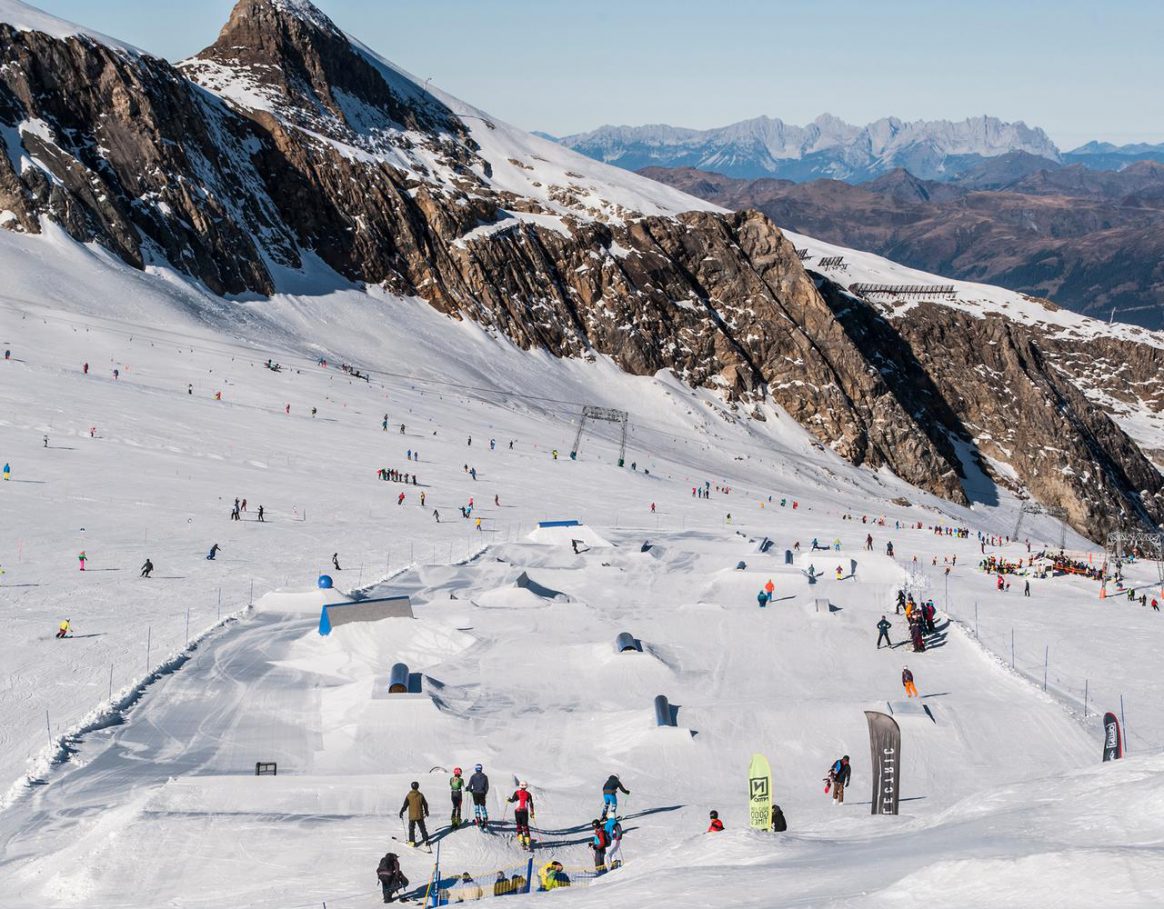 Kitzsteinhorn Glacier Snowpark Setup November 2018
