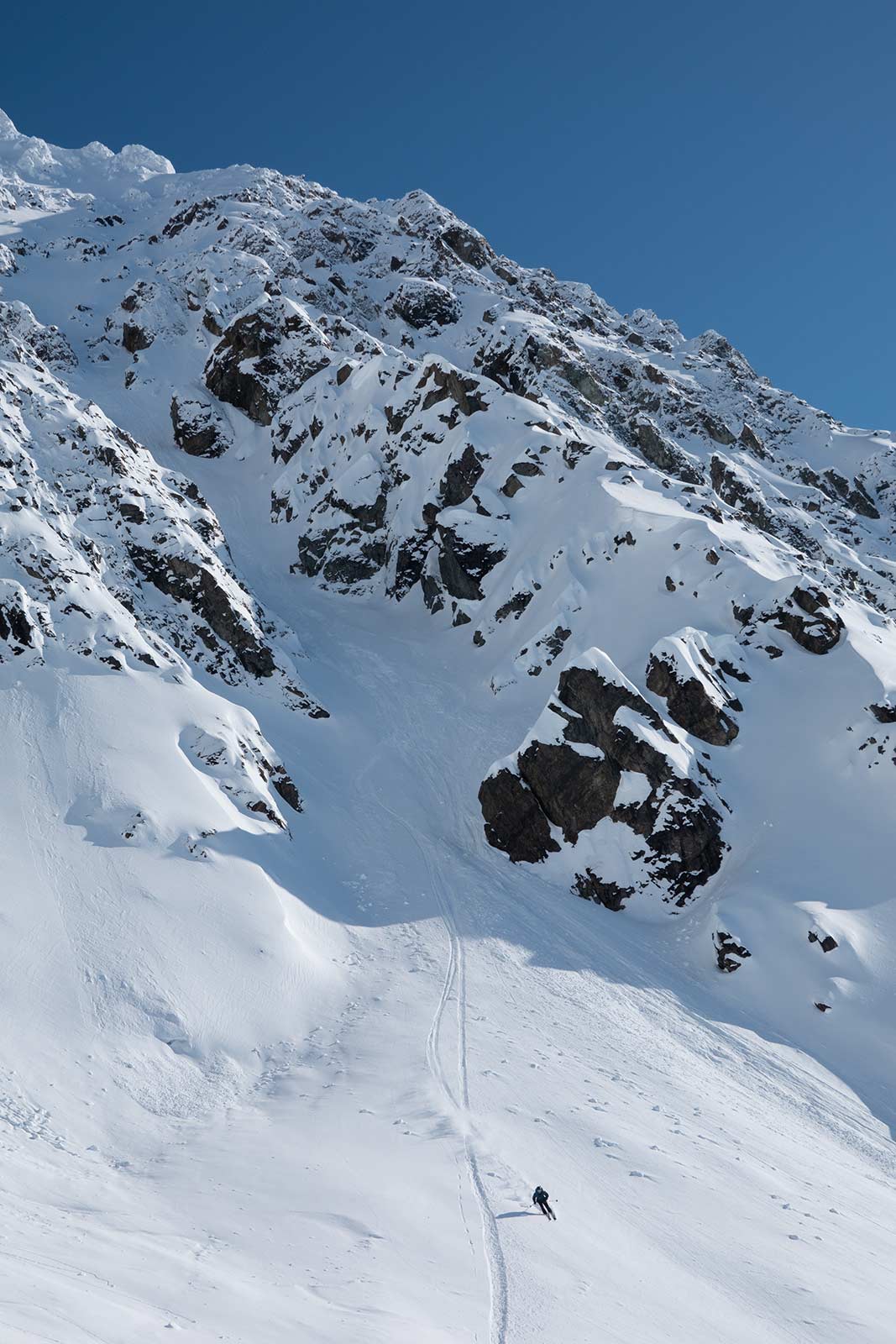 WEB-Emma_out_of_the_exit_couloir-tomastind