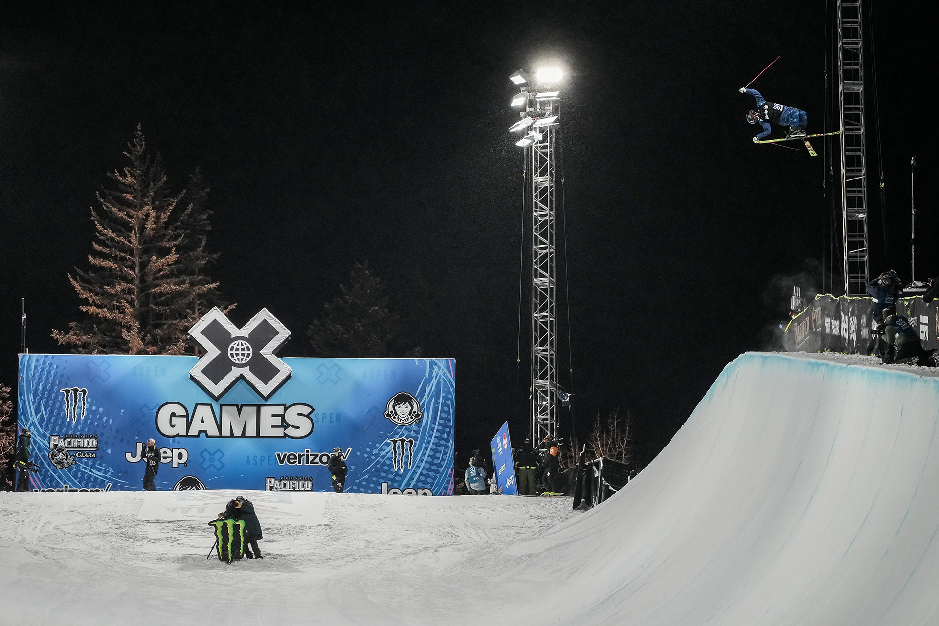 Hanna Faulhaber competes in women's ski superpipe at the 2022 Winter X Games.